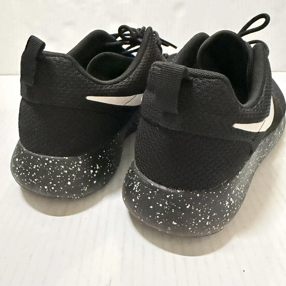 Nike Roshe One Shoes Womens 9.5 Black White Mesh Speckle Sneakers 855916-007